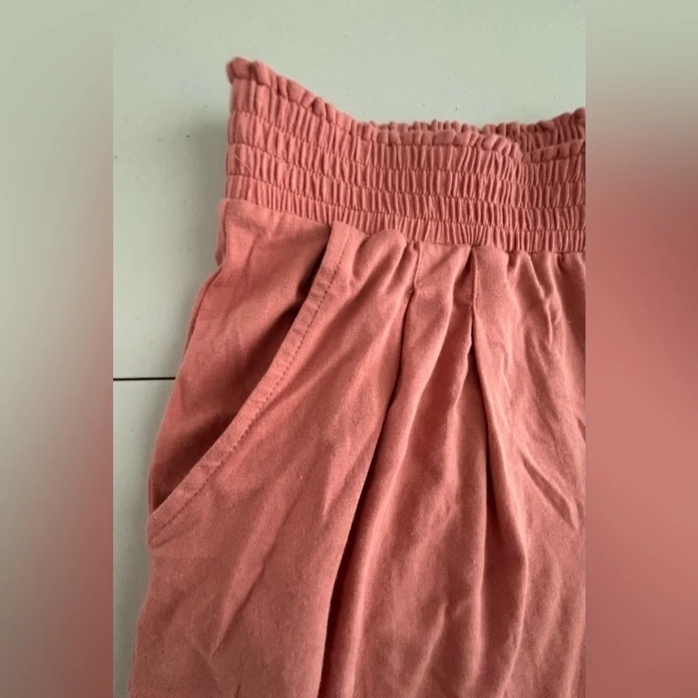 SET: Any Body | 2- pieces, cropped pants, matching top. Size: S.